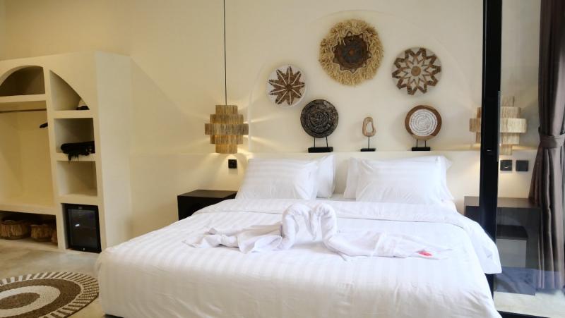 Azalea Room 